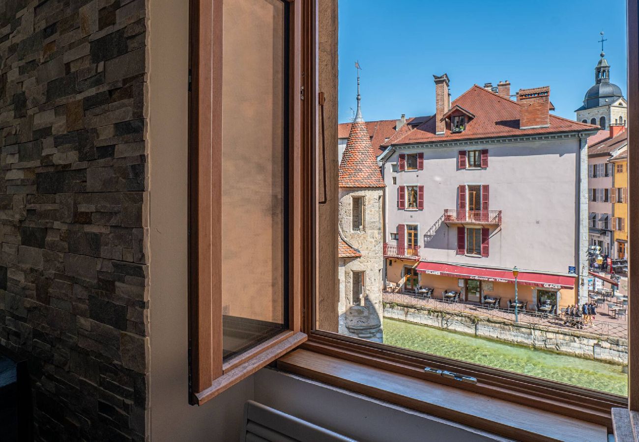 Appartement à Annecy - Anneciano - Balcon - Chambre - Vue