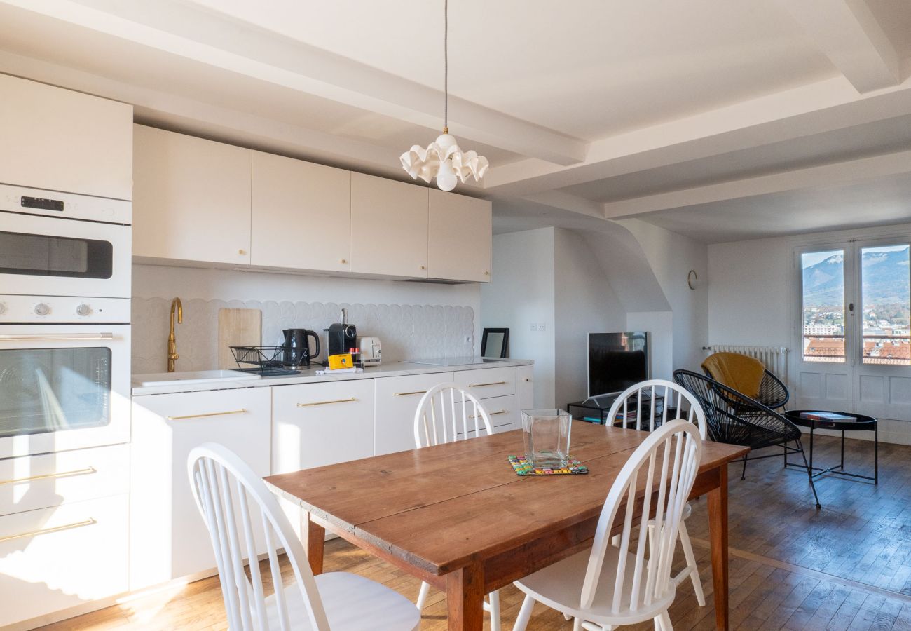Appartement à Annecy - LA-HAUT
