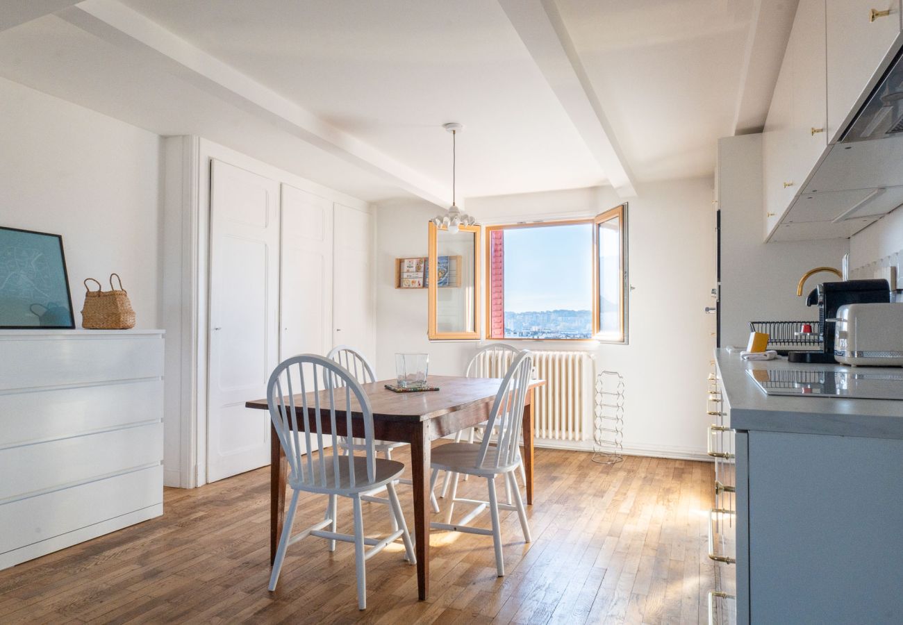 Appartement à Annecy - LA-HAUT