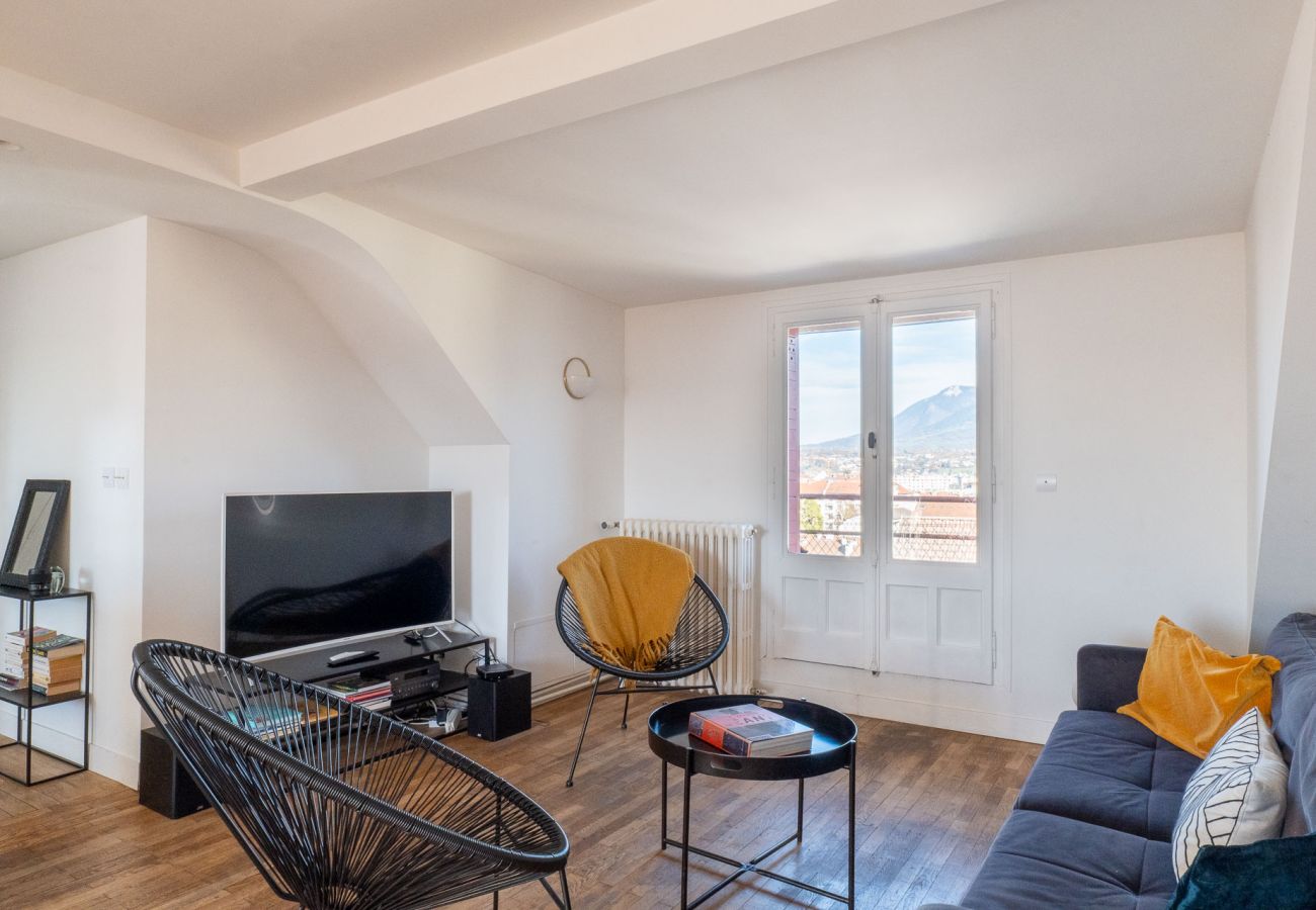Appartement à Annecy - LA-HAUT