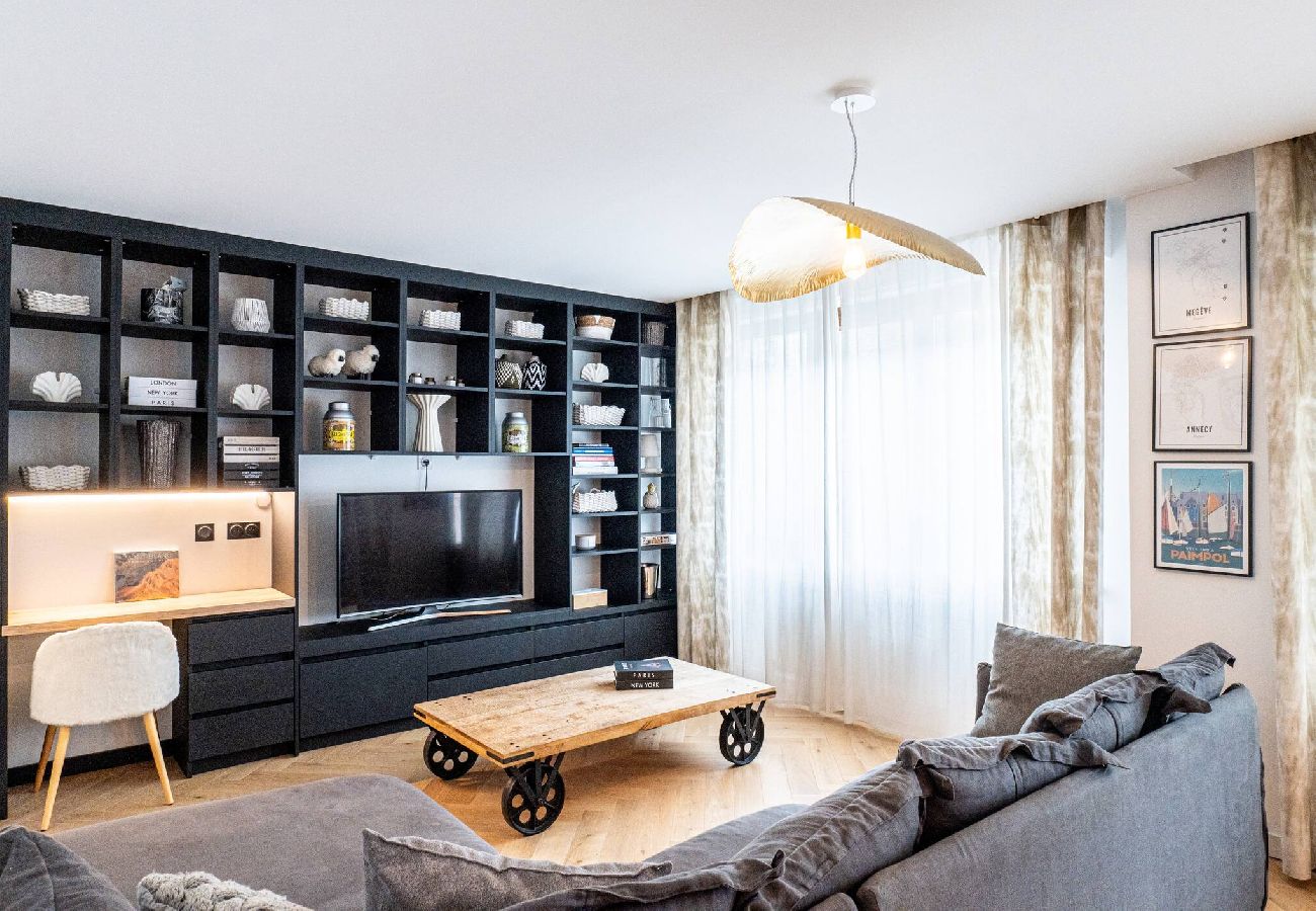 Appartement à Annecy - AVA´necy - Rue piétonne - proche Haras et lac