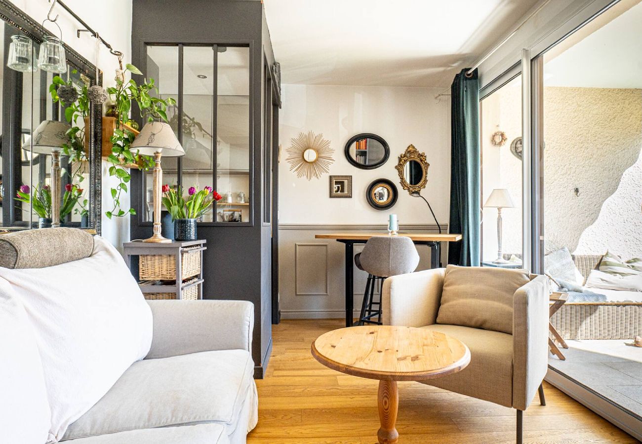 Appartement à Annecy-le-Vieux - Le Cocon des Ecureuils-Parking-Terrasse-Proche Lac