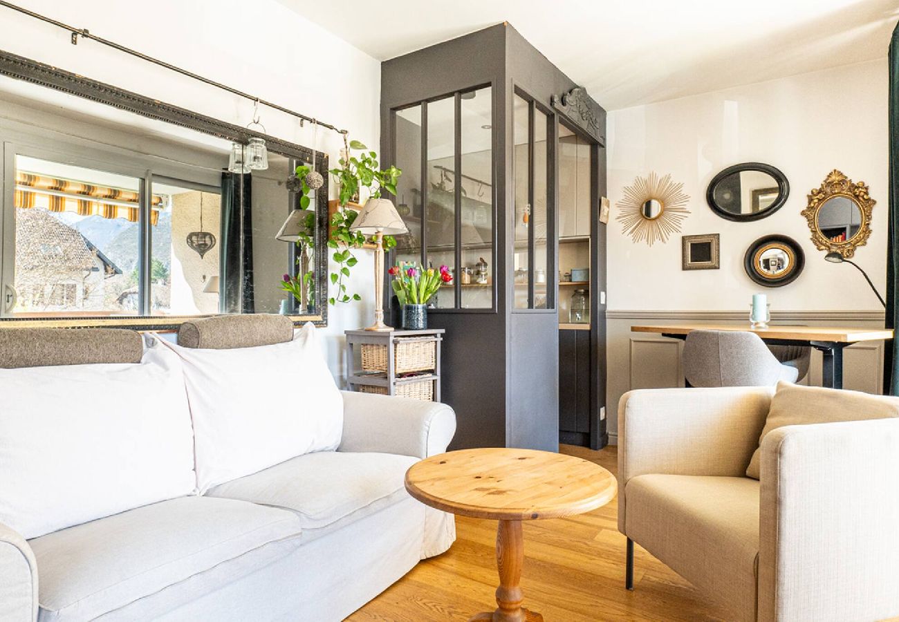 Appartement à Annecy-le-Vieux - Le Cocon des Ecureuils-Parking-Terrasse-Proche Lac