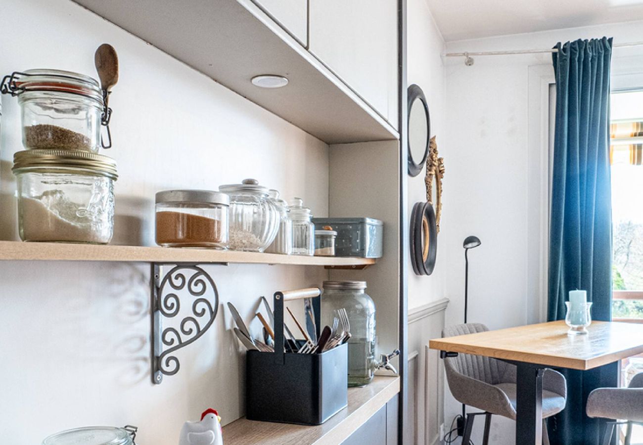 Appartement à Annecy-le-Vieux - Le Cocon des Ecureuils-Parking-Terrasse-Proche Lac