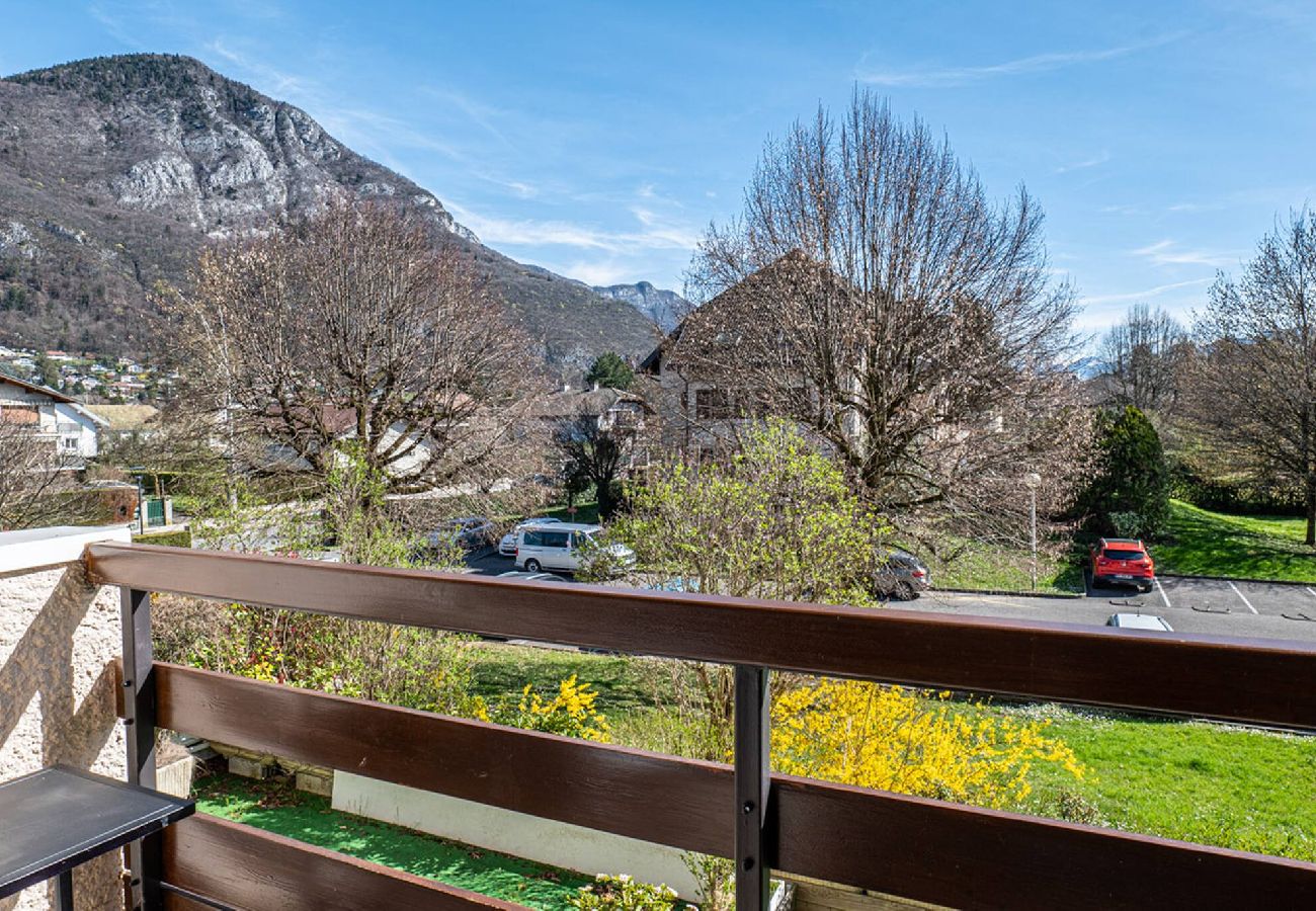 Appartement à Annecy-le-Vieux - Le Cocon des Ecureuils-Parking-Terrasse-Proche Lac