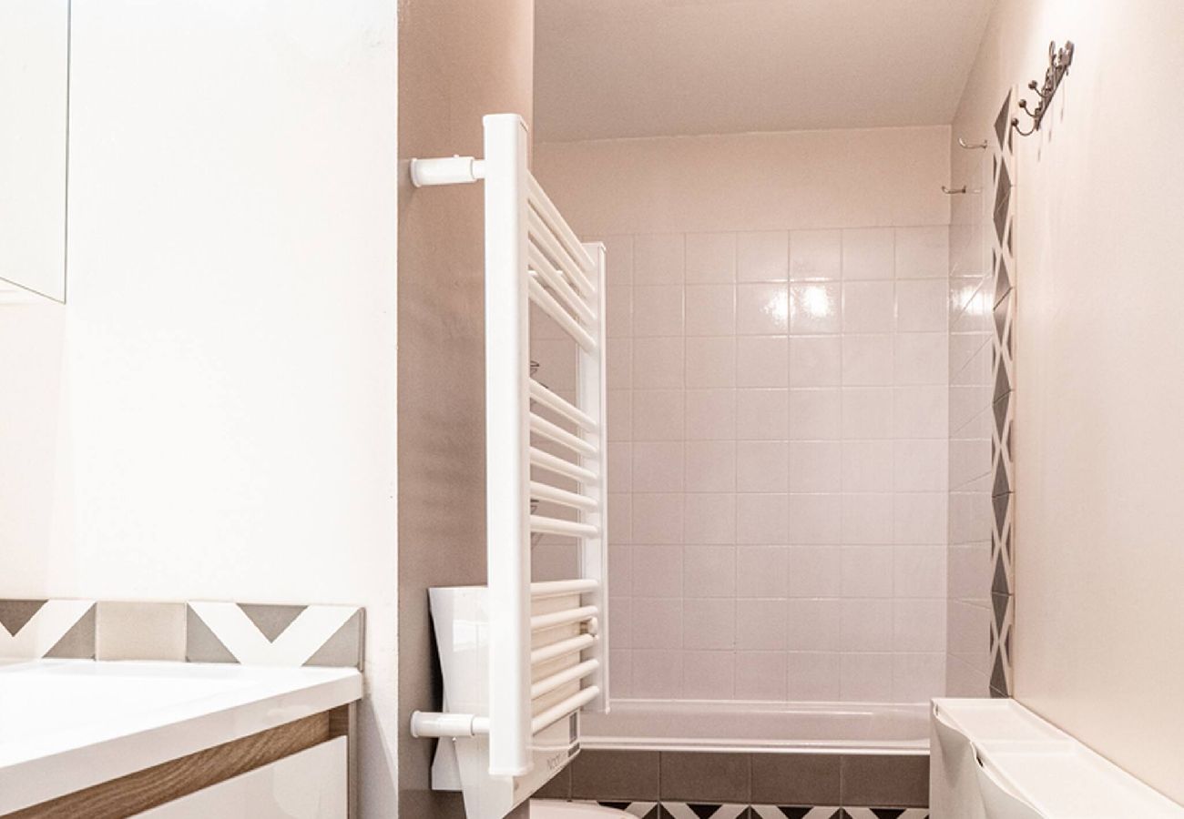 Appartement à Annecy-le-Vieux - Le Cocon des Ecureuils-Parking-Terrasse-Proche Lac