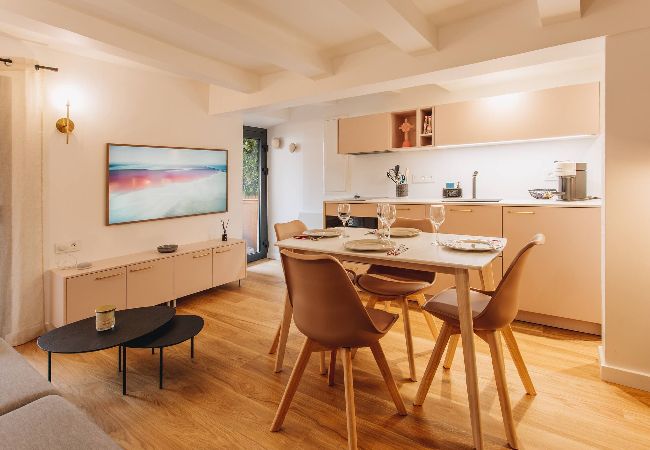 Appartement à Annecy - La Vie en Rose - Luxe, calme & hypercentre - 3*