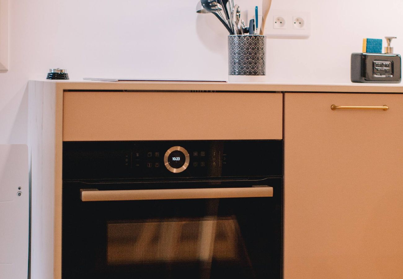 Appartement à Annecy - La Vie en Rose - Luxe, calme & hypercentre - 3*