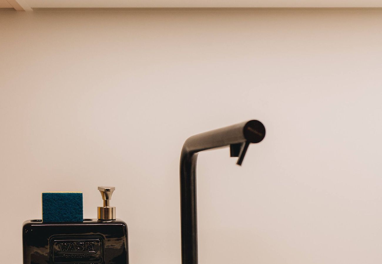 Appartement à Annecy - La Vie en Rose - Luxe, calme & hypercentre - 3*