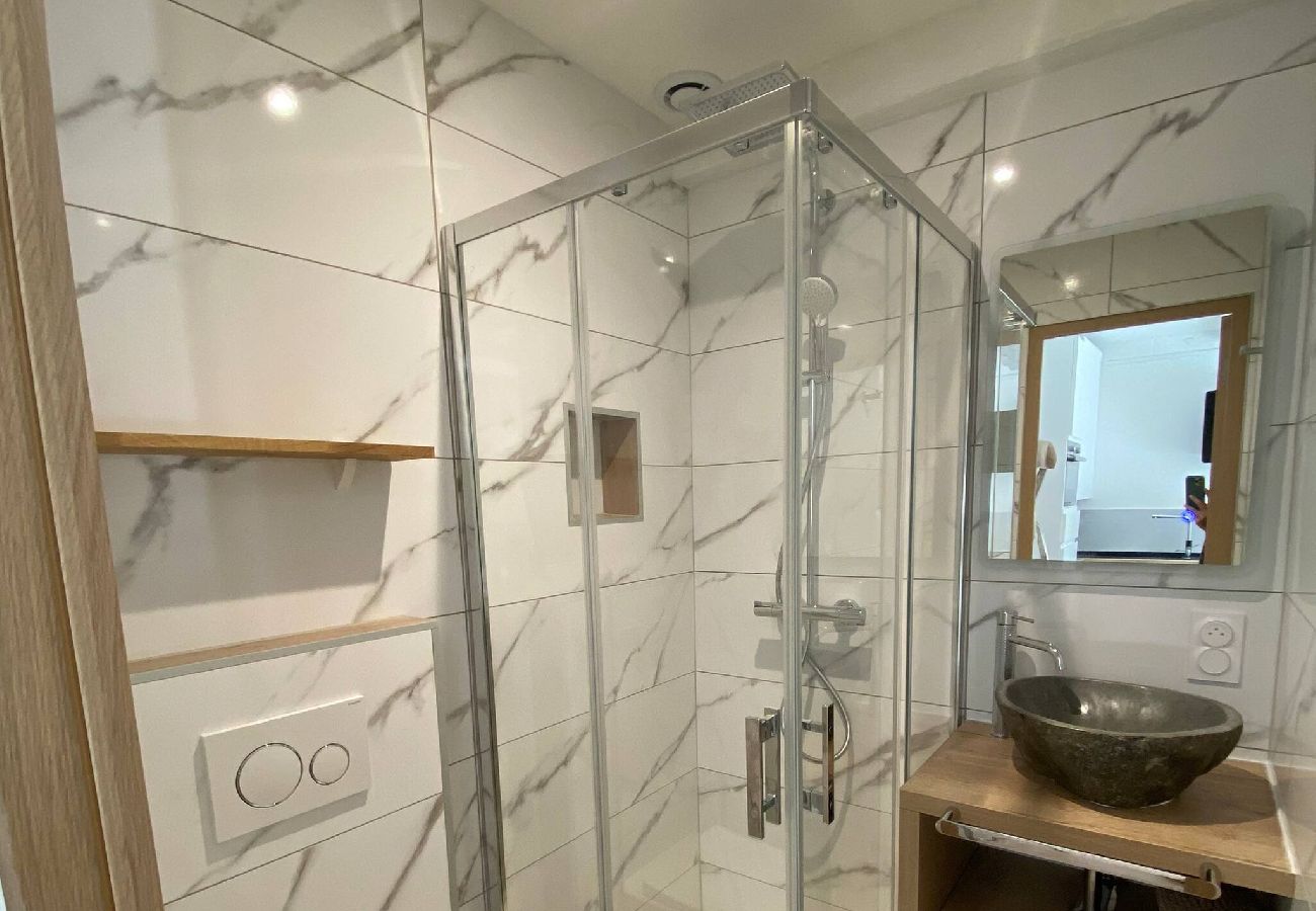 Studio à Annecy - Charmant studio, près du lac