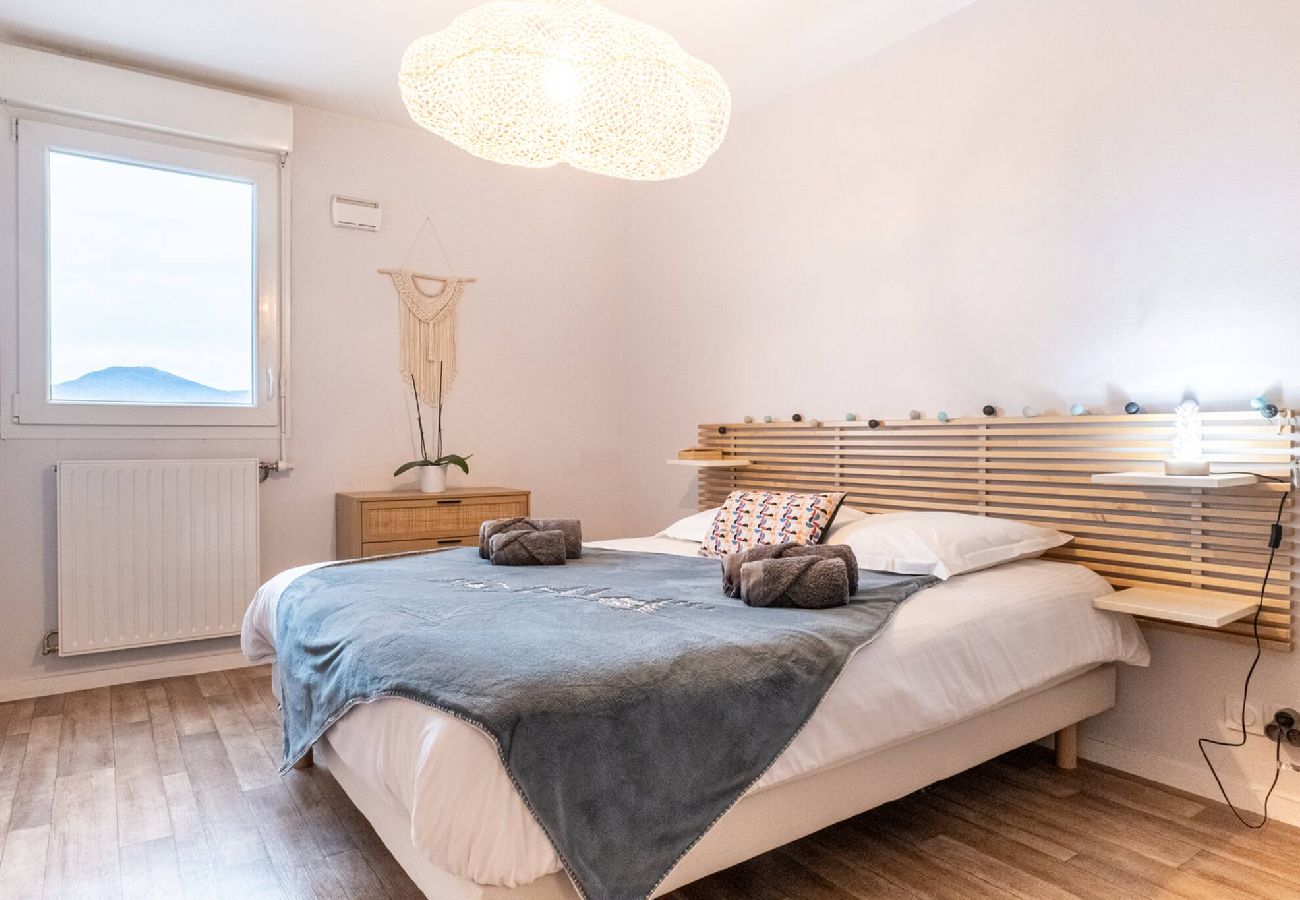 Appartement à Annecy - Annecy Elégance - chambre - parking