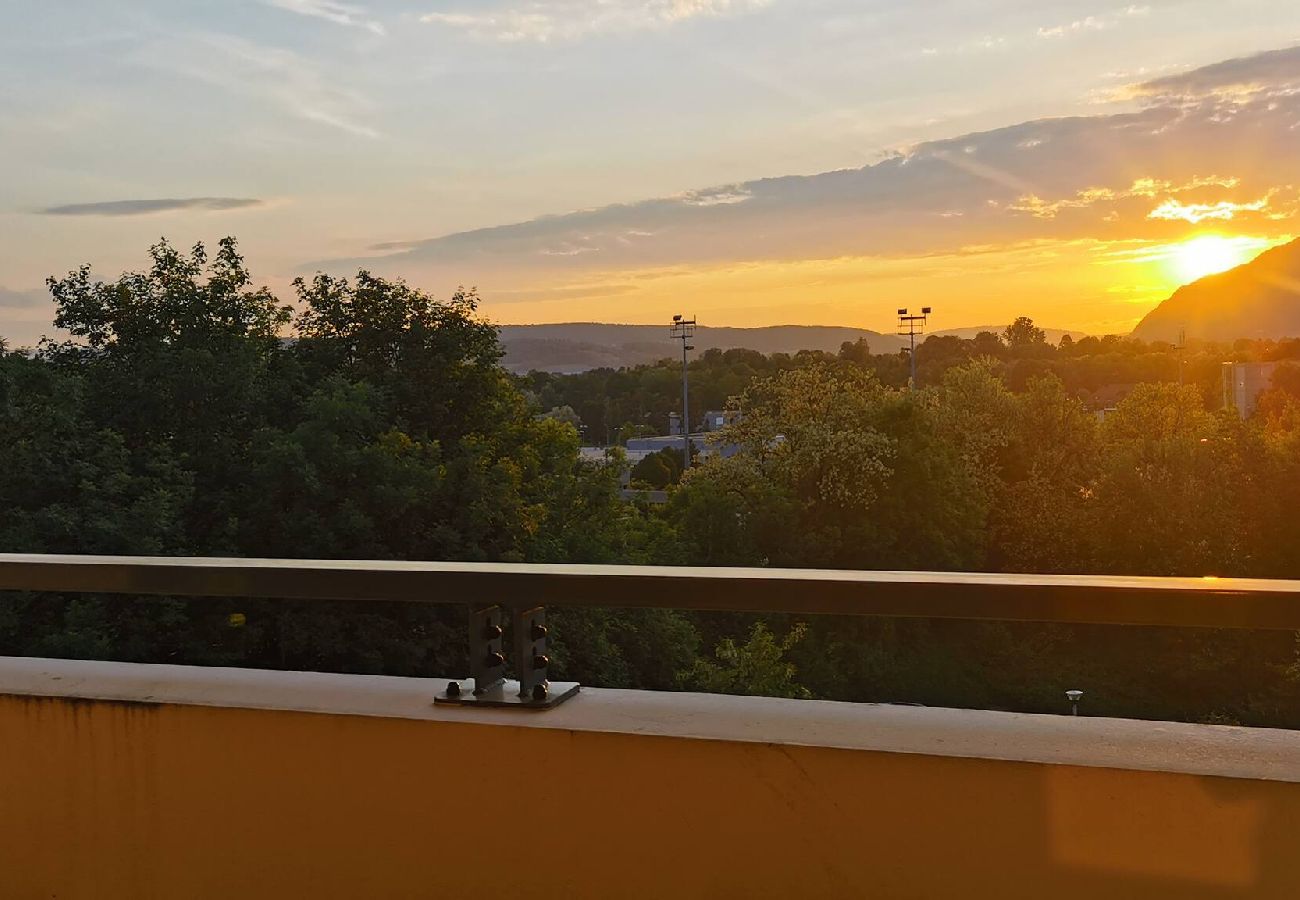 Appartement à Annecy - Annecy Elégance - chambre - parking